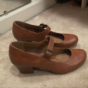 Classic Tan Mary Jane Heels